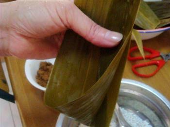 豆沙莲蓉粽怎么做，豆沙莲蓉粽怎么做好吃，豆沙莲蓉粽做法