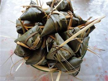 金丝枣腊肉粽子怎么做，金丝枣腊肉粽子怎么做好吃，金丝枣腊肉粽子做法