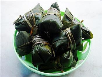 咸肉粽怎么做，咸肉粽怎么做好吃，咸肉粽做法