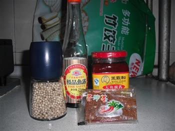 八宝咸蛋黄肉粽子怎么做，八宝咸蛋黄肉粽子怎么做好吃，八宝咸蛋黄肉粽子做法