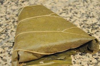 荷叶栗子肉粽怎么做，荷叶栗子肉粽怎么做好吃，荷叶栗子肉粽做法