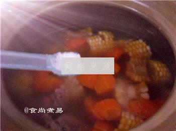 玉米胡萝卜猪骨汤怎么做，玉米胡萝卜猪骨汤怎么做好吃，玉米胡萝卜猪骨汤做法