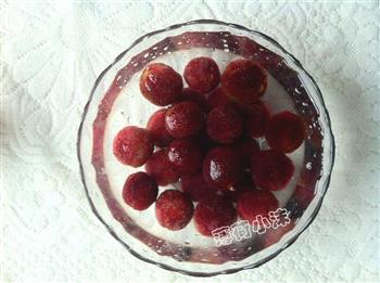 杨梅雪梨冰糖水怎么做，杨梅雪梨冰糖水怎么做好吃，杨梅雪梨冰糖水做法