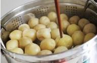 小土豆咸菜怎么做，小土豆咸菜怎么做好吃，小土豆咸菜做法