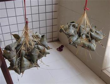 裹粽子怎么做，裹粽子怎么做好吃，裹粽子做法