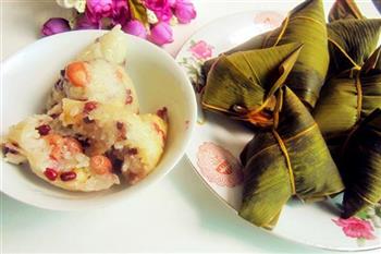 花生莲子肉粽怎么做，花生莲子肉粽怎么做好吃，花生莲子肉粽做法
