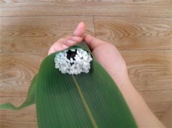 蜜枣三角粽怎么做，蜜枣三角粽怎么做好吃，蜜枣三角粽做法