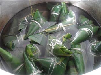 蜜枣三角粽怎么做，蜜枣三角粽怎么做好吃，蜜枣三角粽做法