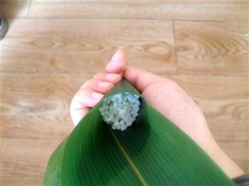 蜜枣三角粽怎么做，蜜枣三角粽怎么做好吃，蜜枣三角粽做法