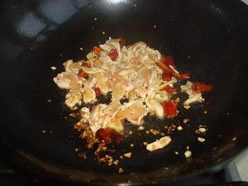 鸡肉炒黄面怎么做，鸡肉炒黄面怎么做好吃，鸡肉炒黄面做法