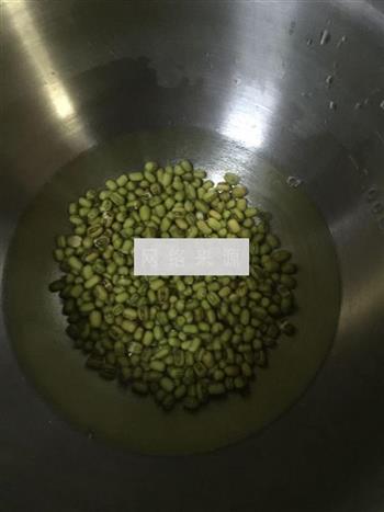 冰糖绿豆汤怎么做，冰糖绿豆汤怎么做好吃，冰糖绿豆汤做法