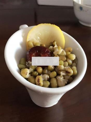 冰糖绿豆汤怎么做，冰糖绿豆汤怎么做好吃，冰糖绿豆汤做法