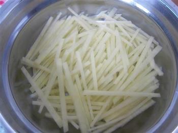 凉拌香辣土豆丝怎么做，凉拌香辣土豆丝怎么做好吃，凉拌香辣土豆丝做法