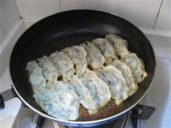 苋菜锅贴怎么做，苋菜锅贴怎么做好吃，苋菜锅贴做法