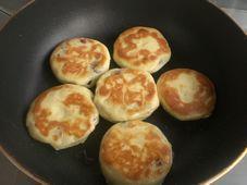 三合面豆沙饼怎么做，三合面豆沙饼怎么做好吃，三合面豆沙饼做法