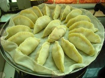 青椒玉米蒸饺怎么做，青椒玉米蒸饺怎么做好吃，青椒玉米蒸饺做法