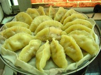 青椒玉米蒸饺怎么做，青椒玉米蒸饺怎么做好吃，青椒玉米蒸饺做法