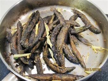 香煎泥鳅怎么做，香煎泥鳅怎么做好吃，香煎泥鳅做法