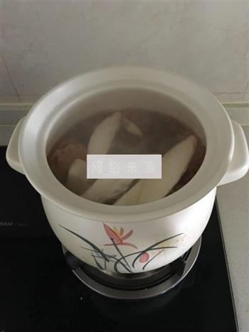花胶排骨猴头菇汤怎么做，花胶排骨猴头菇汤怎么做好吃，花胶排骨猴头菇汤做法