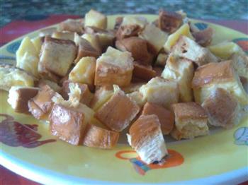 剩面包小饼干怎么做，剩面包小饼干怎么做好吃，剩面包小饼干做法
