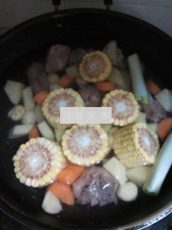 排骨玉米汤怎么做，排骨玉米汤怎么做好吃，排骨玉米汤做法