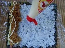 肉松沙拉寿司怎么做，肉松沙拉寿司怎么做好吃，肉松沙拉寿司做法