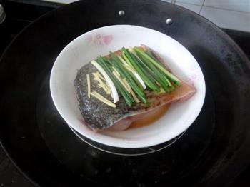 清蒸鱼段怎么做，清蒸鱼段怎么做好吃，清蒸鱼段做法