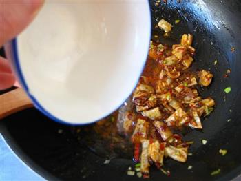 肥肠豆花怎么做，肥肠豆花怎么做好吃，肥肠豆花做法