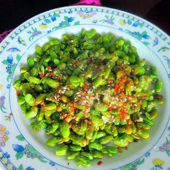 椒盐青豆怎么做，椒盐青豆怎么做好吃，椒盐青豆做法