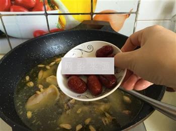 黄芪红枣鸡汤怎么做，黄芪红枣鸡汤怎么做好吃，黄芪红枣鸡汤做法