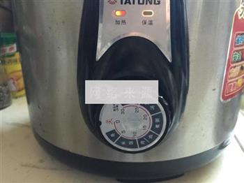 黄芪红枣鸡汤怎么做，黄芪红枣鸡汤怎么做好吃，黄芪红枣鸡汤做法