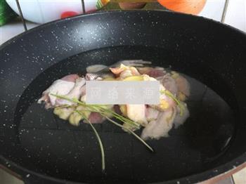 黄芪红枣鸡汤怎么做，黄芪红枣鸡汤怎么做好吃，黄芪红枣鸡汤做法
