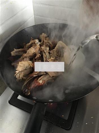 鸭架汤怎么做，鸭架汤怎么做好吃，鸭架汤做法