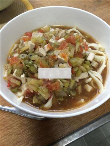 西葫芦汤面怎么做，西葫芦汤面怎么做好吃，西葫芦汤面做法