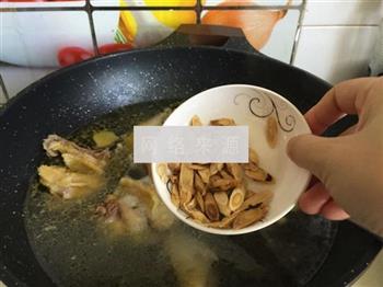 黄芪红枣鸡汤怎么做，黄芪红枣鸡汤怎么做好吃，黄芪红枣鸡汤做法