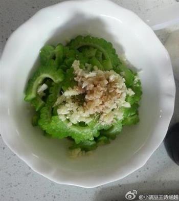 夏季爽口翡翠苦瓜怎么做，夏季爽口翡翠苦瓜怎么做好吃，夏季爽口翡翠苦瓜做法