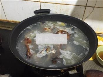 鸭架汤怎么做，鸭架汤怎么做好吃，鸭架汤做法