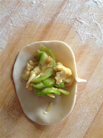 西葫芦鸡蛋水饺怎么做，西葫芦鸡蛋水饺怎么做好吃，西葫芦鸡蛋水饺做法