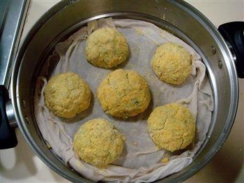 玉米面青菜团子怎么做，玉米面青菜团子怎么做好吃，玉米面青菜团子做法