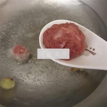 菠菜肉丸粉丝汤怎么做，菠菜肉丸粉丝汤怎么做好吃，菠菜肉丸粉丝汤做法
