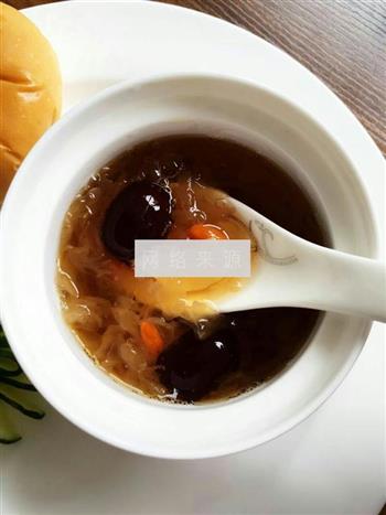 银耳红枣百合汤怎么做，银耳红枣百合汤怎么做好吃，银耳红枣百合汤做法