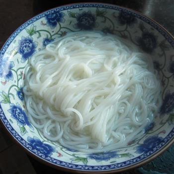 辣椒瘦肉粉怎么做，辣椒瘦肉粉怎么做好吃，辣椒瘦肉粉做法