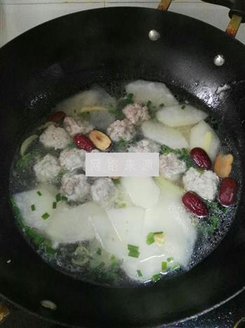 冬瓜肉丸汤怎么做，冬瓜肉丸汤怎么做好吃，冬瓜肉丸汤做法