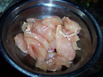 花边苹果鸡肉披萨怎么做，花边苹果鸡肉披萨怎么做好吃，花边苹果鸡肉披萨做法
