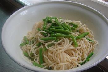 麻酱荆芥凉面怎么做，麻酱荆芥凉面怎么做好吃，麻酱荆芥凉面做法