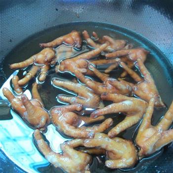 过油鸡爪怎么做，过油鸡爪怎么做好吃，过油鸡爪做法