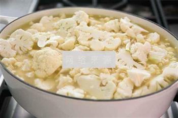 花椰菜奶酪汤怎么做，花椰菜奶酪汤怎么做好吃，花椰菜奶酪汤做法