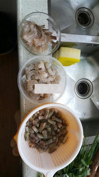 海鲜汤底怎么做，海鲜汤底怎么做好吃，海鲜汤底做法