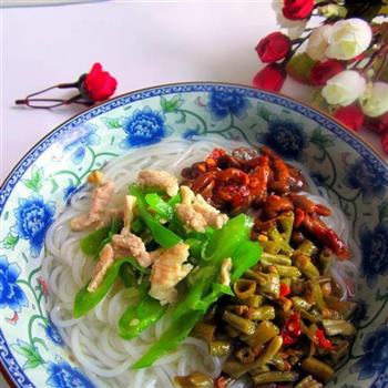 咸菜瘦肉米粉怎么做，咸菜瘦肉米粉怎么做好吃，咸菜瘦肉米粉做法