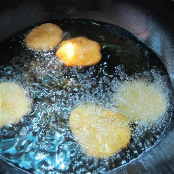 炸南瓜饼怎么做，炸南瓜饼怎么做好吃，炸南瓜饼做法